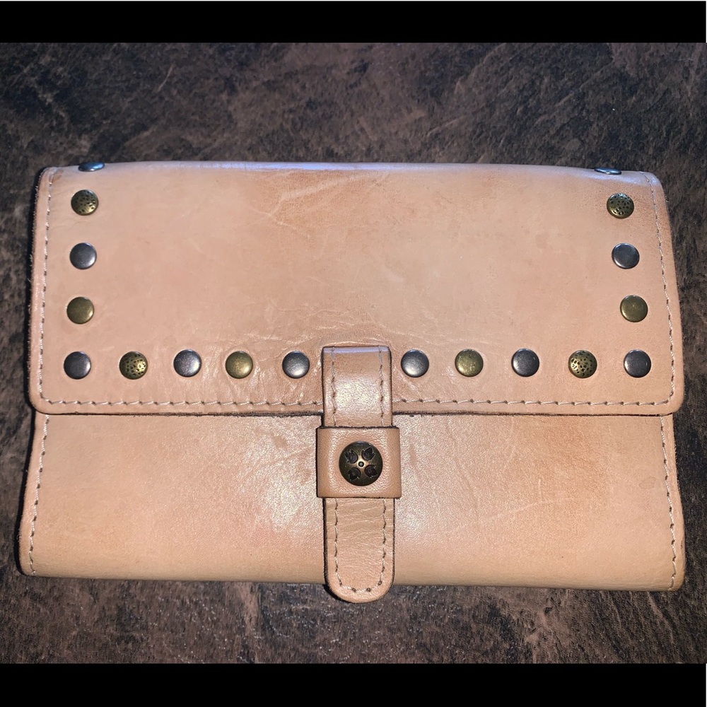 Patricia Nash Studded wallet
